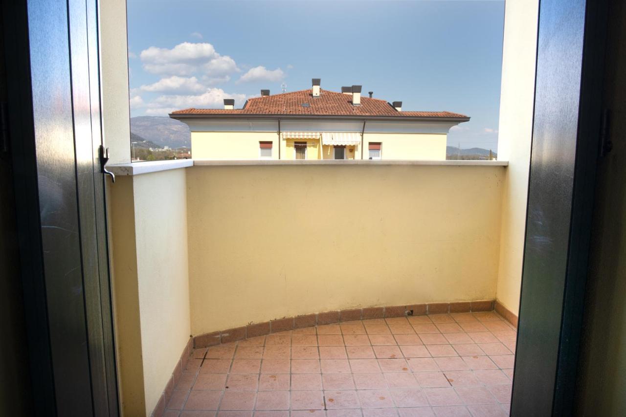 Appartamento Borgo Peschiere Maniago Ngoại thất bức ảnh